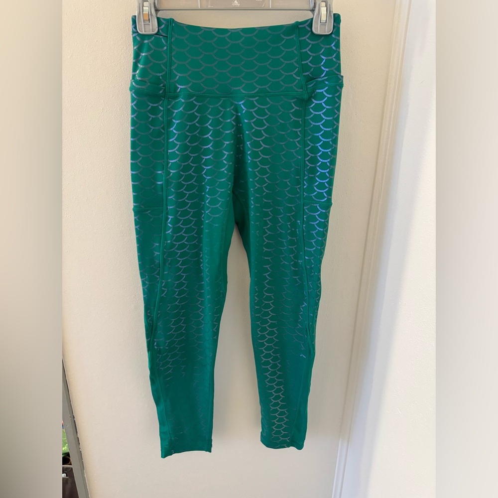 Crowned Athletics Leggings